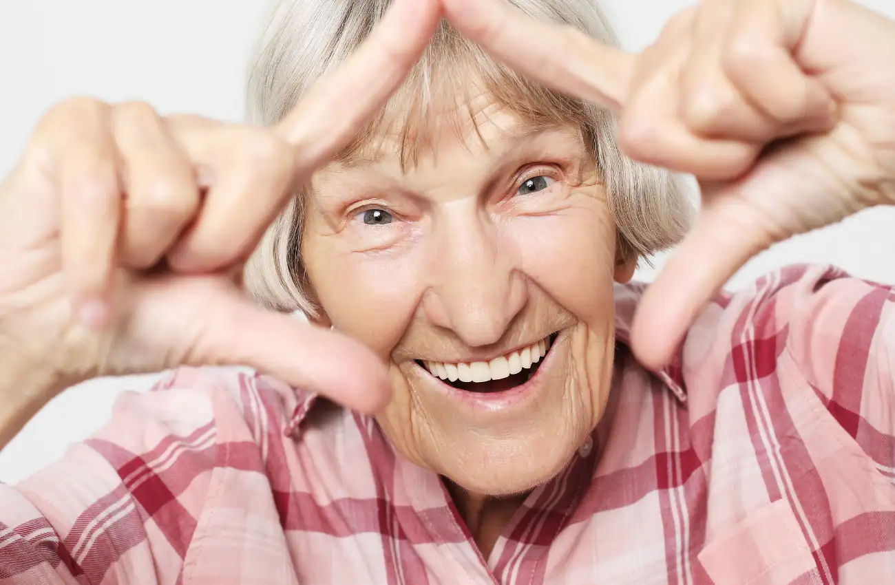 Darmowa protetyka dla seniorów: kompletny przewodnik po refundacji NFZ